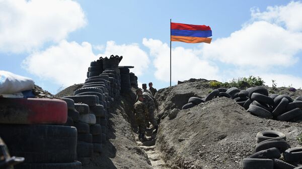 Военнослужащие Армении на границе с Азербайджаном