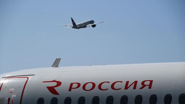 Самолет авиакомпании Россия 