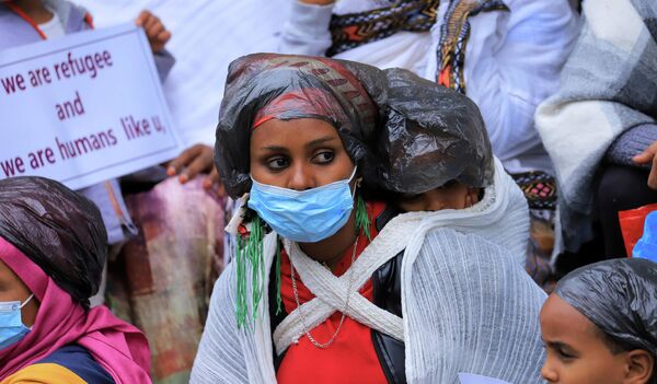 Эритрейские беженцы протестуют перед офисами Верховного комиссара ООН по делам беженцев в Эфиопии