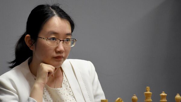 Тань Чжунъи (Китай) во время шахматного турнира претенденток в Казани