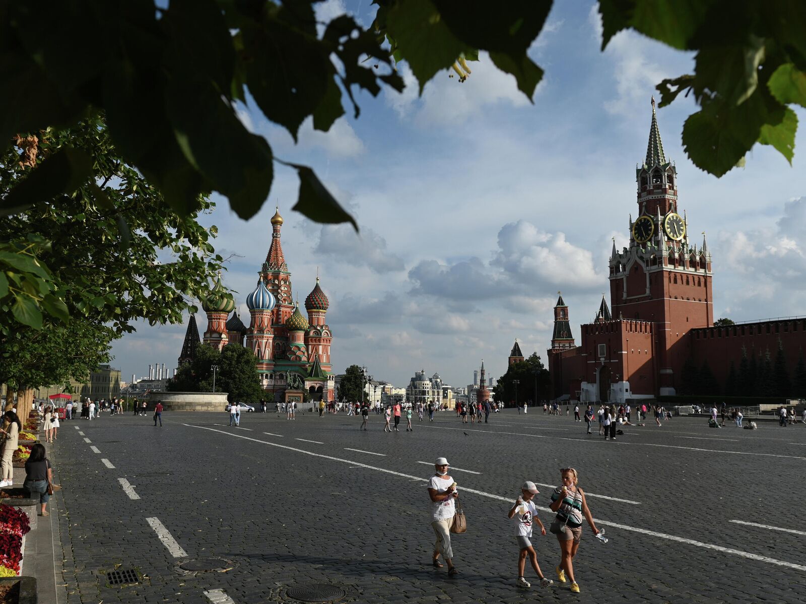 Москва красная площадь лето