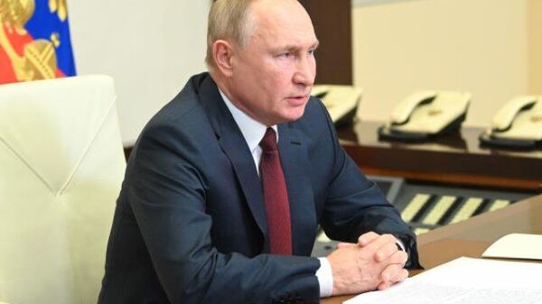 LIVE: Путин проводит совещание с членами Правительства 
