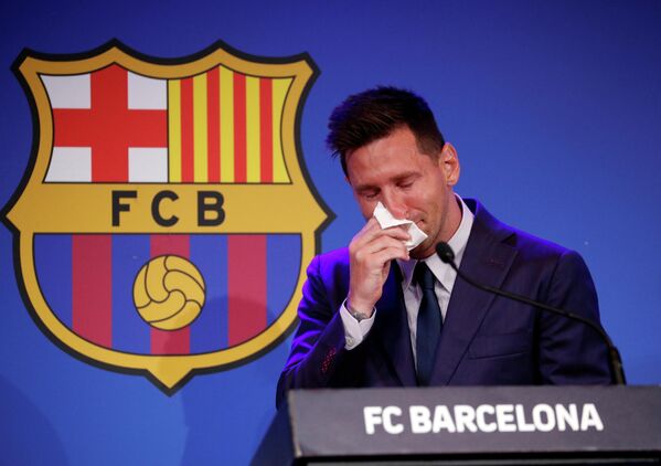 Лионель Месси на прощальной пресс-конференции по поводу ухода из испанского футбольного клуба Барселона