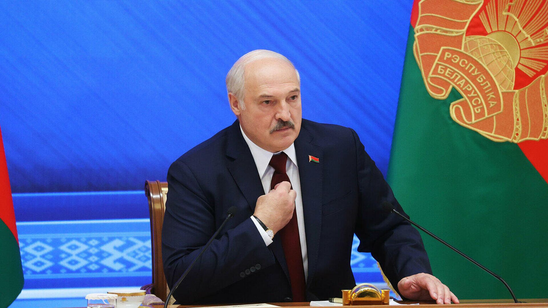 Президент Белоруссии Александр Лукашенко во время встречи Большой разговор с Президентом - РИА Новости, 1920, 24.08.2021