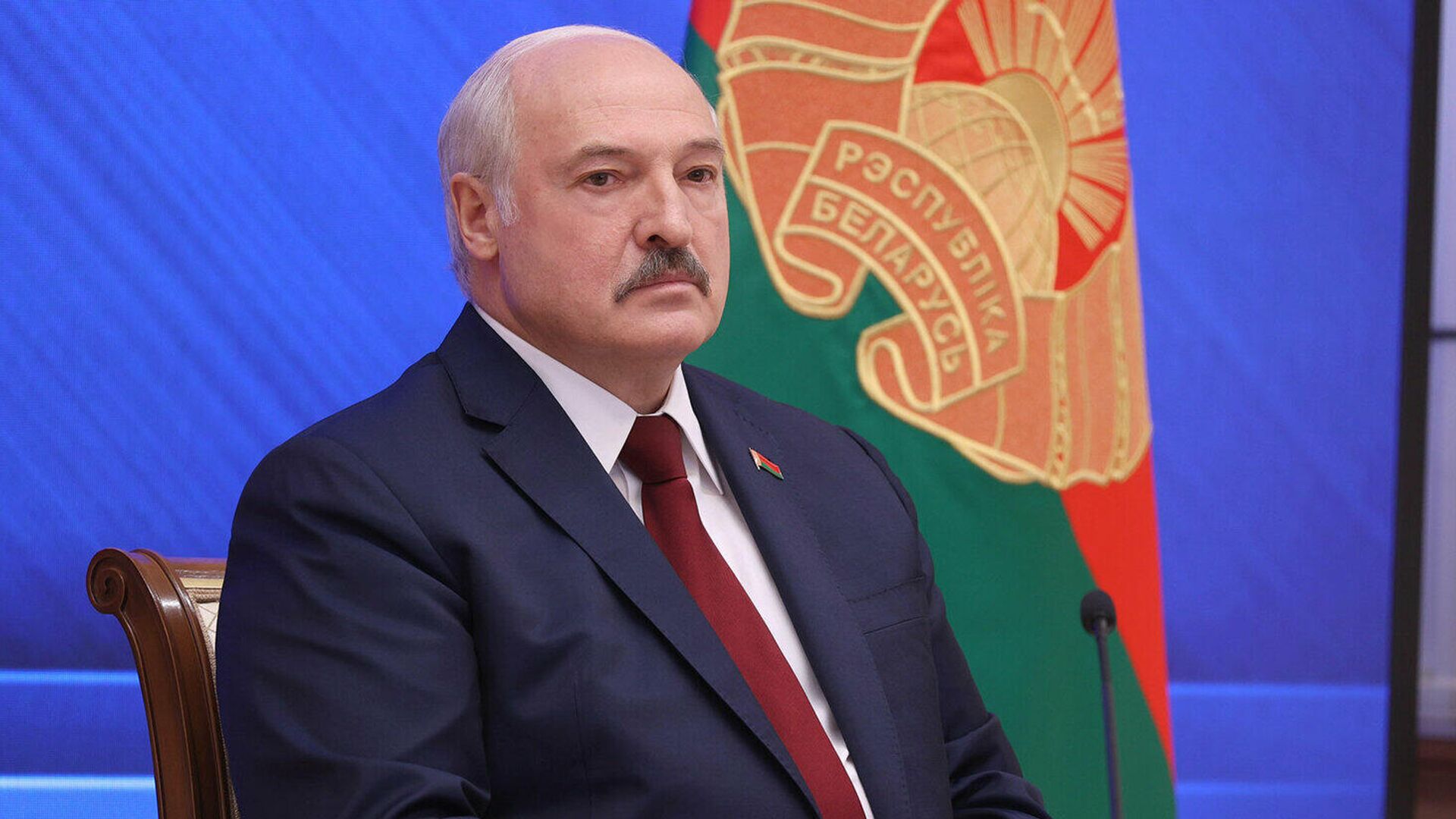 Президент Белоруссии Александр Лукашенко во время встречи Большой разговор с Президентом - РИА Новости, 1920, 25.11.2021