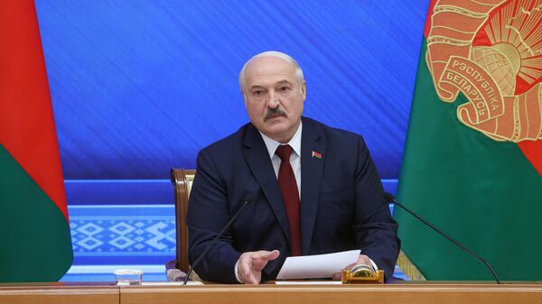 Президент Белоруссии Александр Лукашенко во время встречи с журналистами, представителями общественности, экспертного и медийного сообщества 