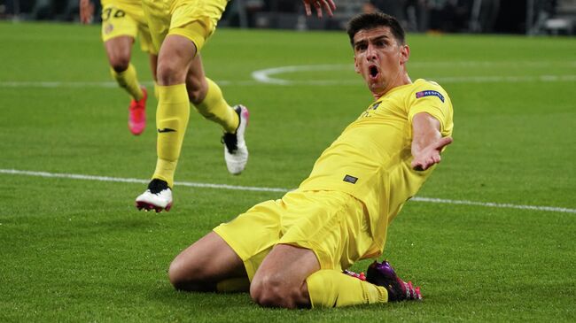 Villarreal's Spanish forward Gerard Moreno celebrates his goal during the UEFA Europa League final football match between Villarreal CF and Manchester United at the Gdansk Stadium in Gdansk on May 26, 2021. (Photo by Janek SKARZYNSKI / POOL / AFP)