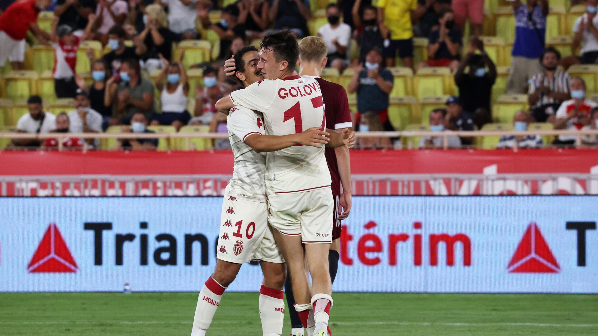 Monaco's Russian midfielder Aleksandr Golovin (C) celebrates after he scored a second goal during the Champions League match Q3 football match between AS Monaco and AC Sparta Praha at Louis II stadium in Monaco, on August 10, 2021. (Photo by Valery HACHE / AFP) - РИА Новости, 1920, 10.08.2021