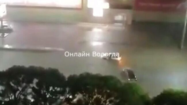 Скриншот видео непогоды в Вологде