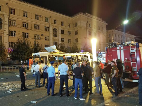 Место взрыва пассажирского автобуса на остановке в Воронеже