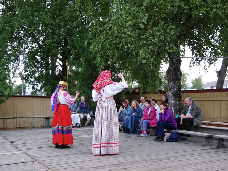 Каргопольская вечерка в Музейном дворике для группы туристов из Москвы