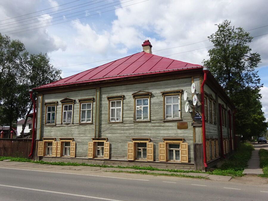 Деревянный дом купцов Блохиных (19 век)