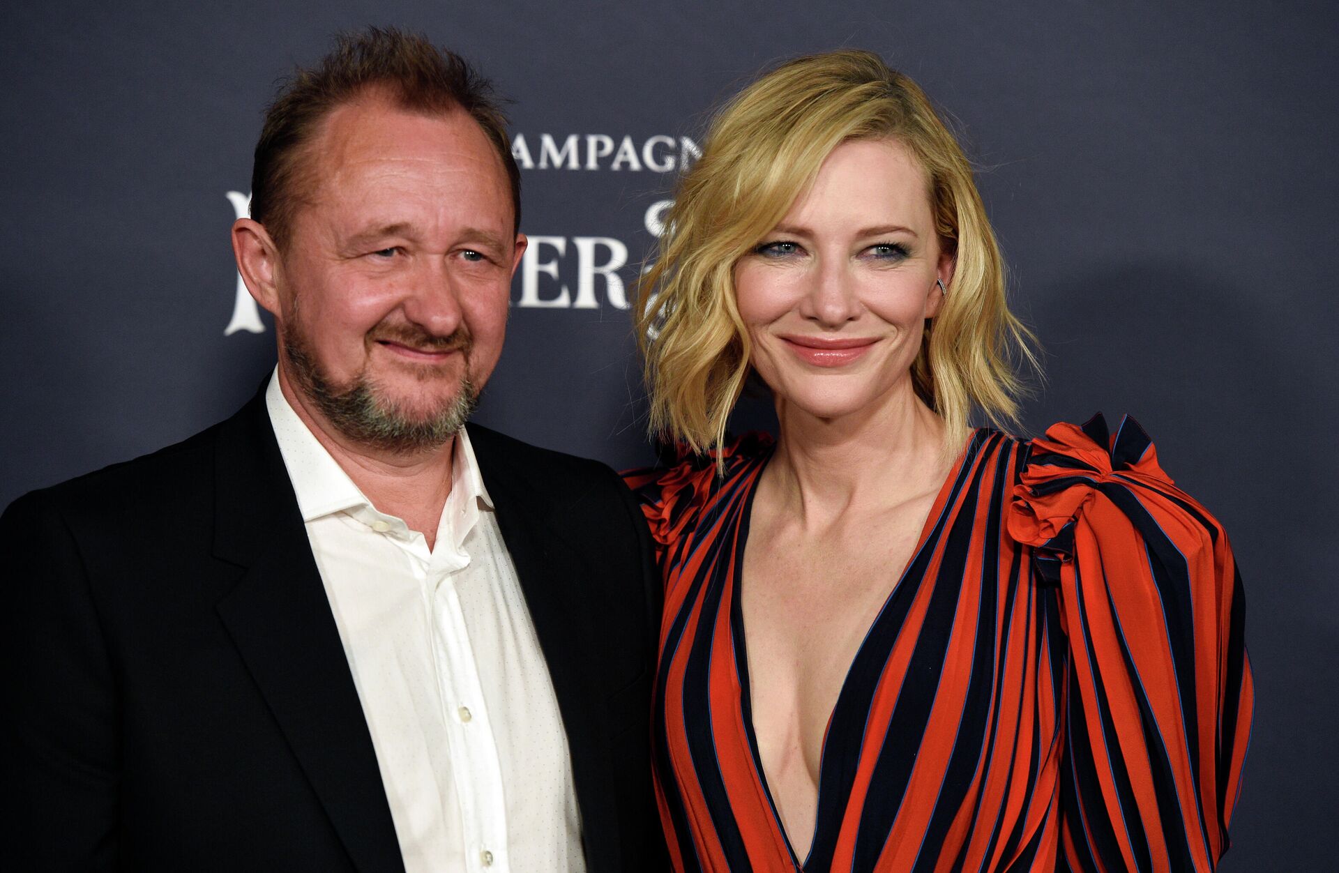 Режиссер Эндрю Аптон и актриса Кейт Бланшетт  Режиссер Эндрю Аптон и актриса Кейт Бланшетт  - РИА Новости, 1920, 28.10.2025