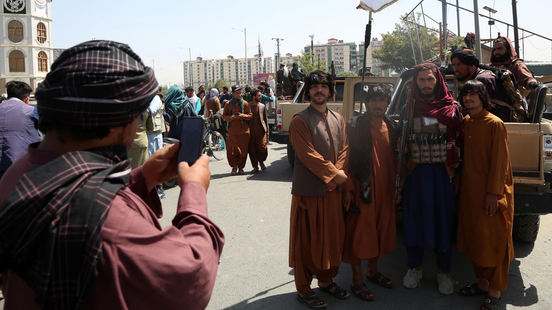 Боевики движения Талибан (террористическая организация, запрещена в России) в Кабуле - РИА Новости, 1920, 19.08.2021