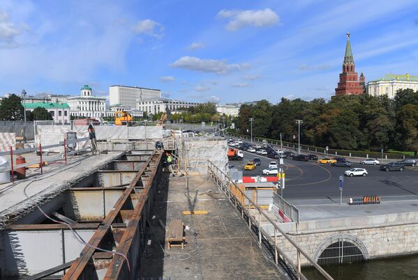 Работы по капитальному ремонту Большого Каменного моста в Москве