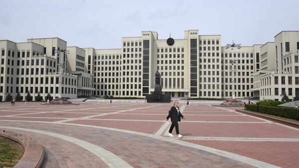 Дом правительства на площади Независимости в Минске