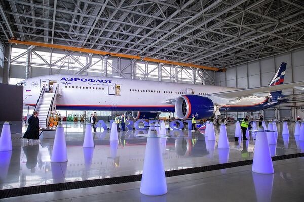 Обновленный салон Boeing-777 компании Аэрофлот