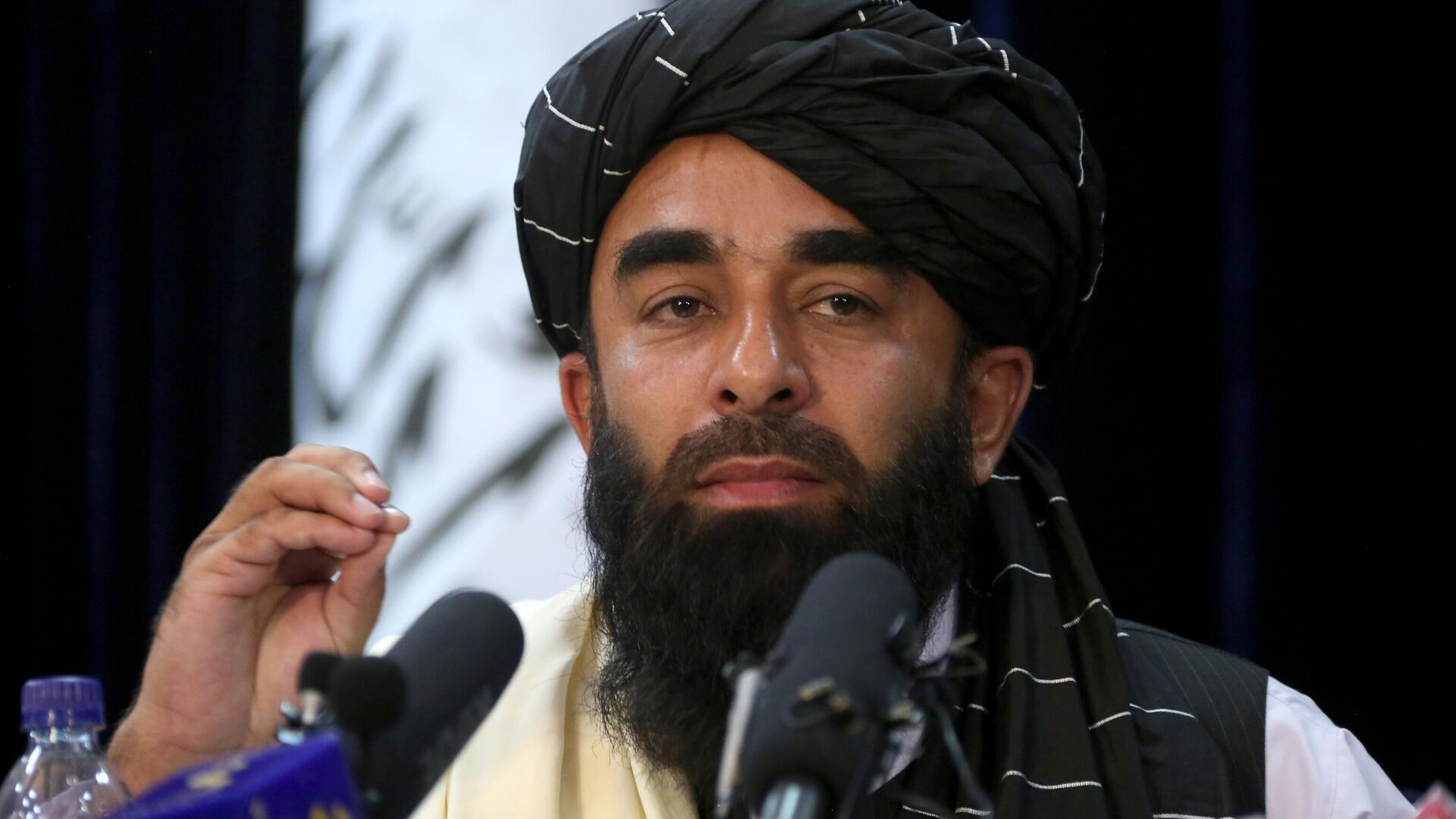 Представитель Талибана* Забихулла Муджахид во время пресс-конференции в Кабуле - РИА Новости, 1920, 27.08.2021