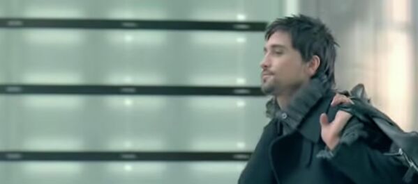 Кадр из клипа Димы Билана Горе зима