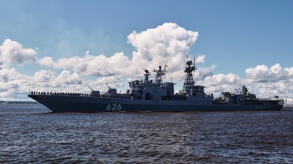 Большой противолодочный корабль Вице-адмирал Кулаков в Балтийском море