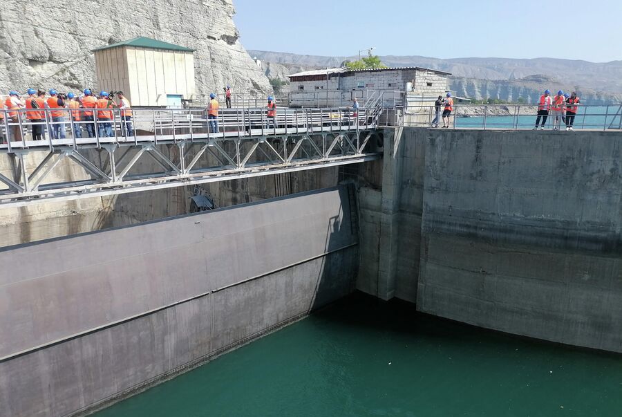 Затвор водосброса Чиркейской ГЭС