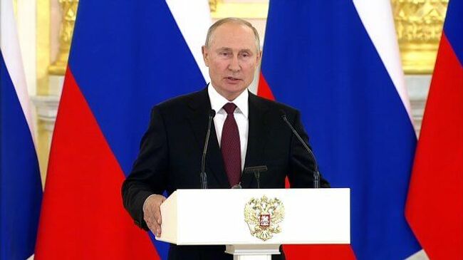 Путин: Навальный осужден за криминальные правонарушения против иностранных партнеров