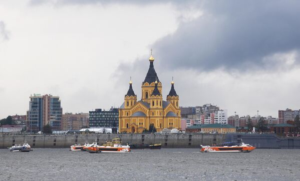 Парад судов, посвященный празднованию 800-летия основания Нижнего Новгорода