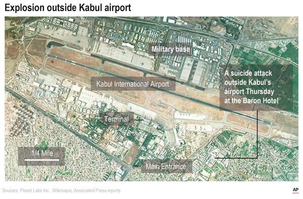 Спутниковый снимок с местом взрыва в аэропорту Кабула 