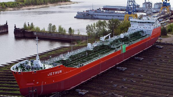 Нефтеналивной танкер Джейхун, построенный на заводе Красное Сормово 