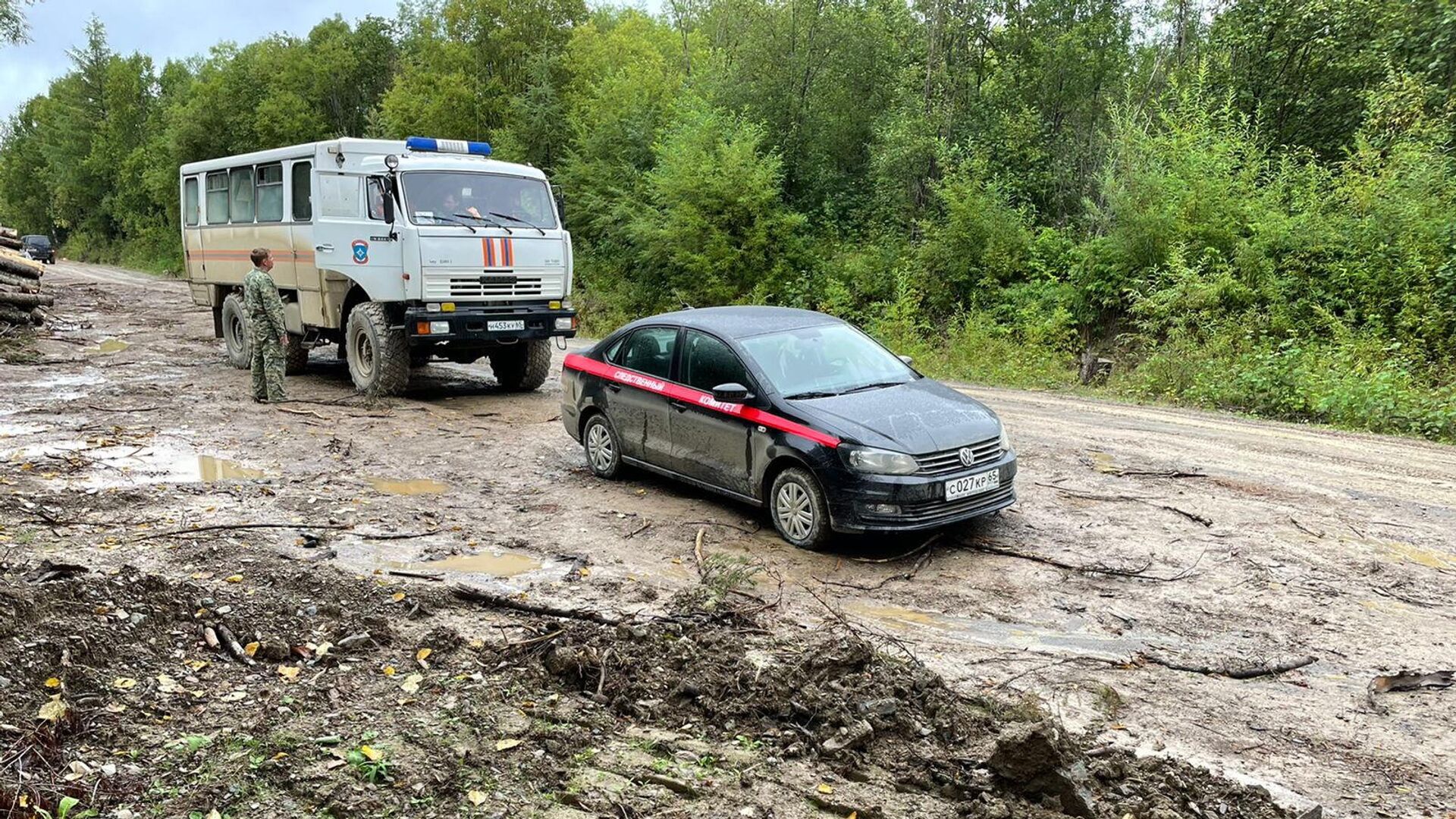 Поиск пропавших женщин в районе горы Вайда в Смирныховском районе Сахалинской области - РИА Новости, 1920, 01.09.2021