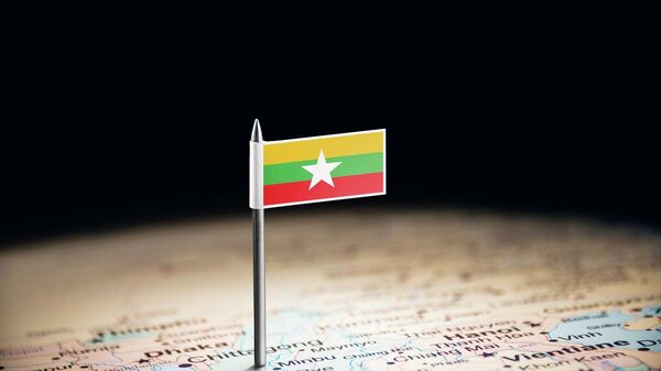 Флаг Мьянмы на карте 