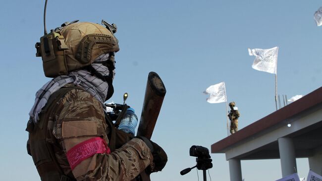 Боец Талибана* в городе Лашкаргах