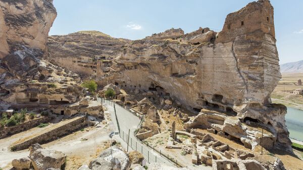 Руины города Хасанкейф в Турции