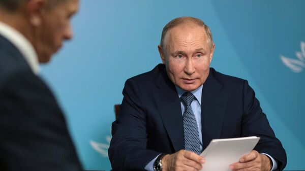 Президент РФ Владимир Путин проводит в режиме видеоконференции совещание по вопросам социально-экономического развития Дальневосточного федерального округа
