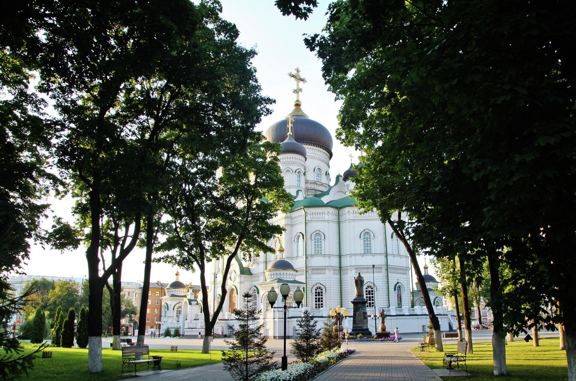 Церковь на Петровском сквере Воронеж