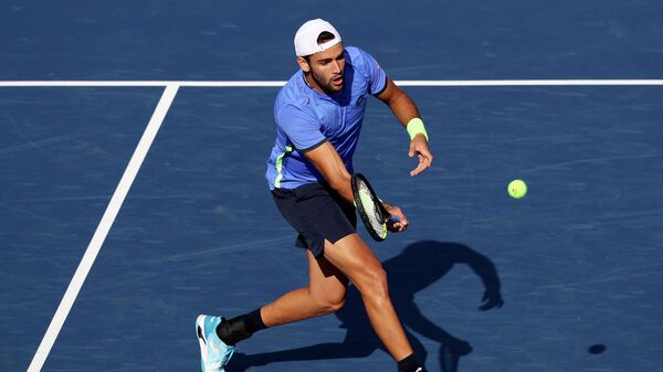 NEW YORK, NEW YORK - SEPTEMBER 02: Matteo Berrettini of Italy returns against Corentin Moutet of France during his Men's Singles second round match on Day Four of the 2021 US Open at USTA Billie Jean King National Tennis Center on September 02, 2021 in New York City.   Matthew Stockman/Getty Images/AFP (Photo by MATTHEW STOCKMAN / GETTY IMAGES NORTH AMERICA / Getty Images via AFP)