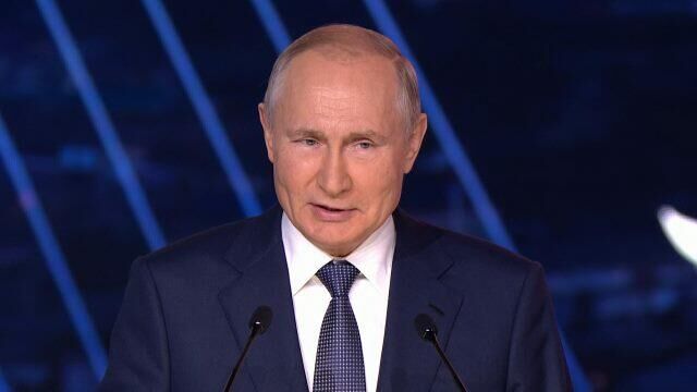 Набор льгот и стимулов – Путин заявил о создании особого налогового режима на Курилах - РИА Новости, 1920, 03.09.2021