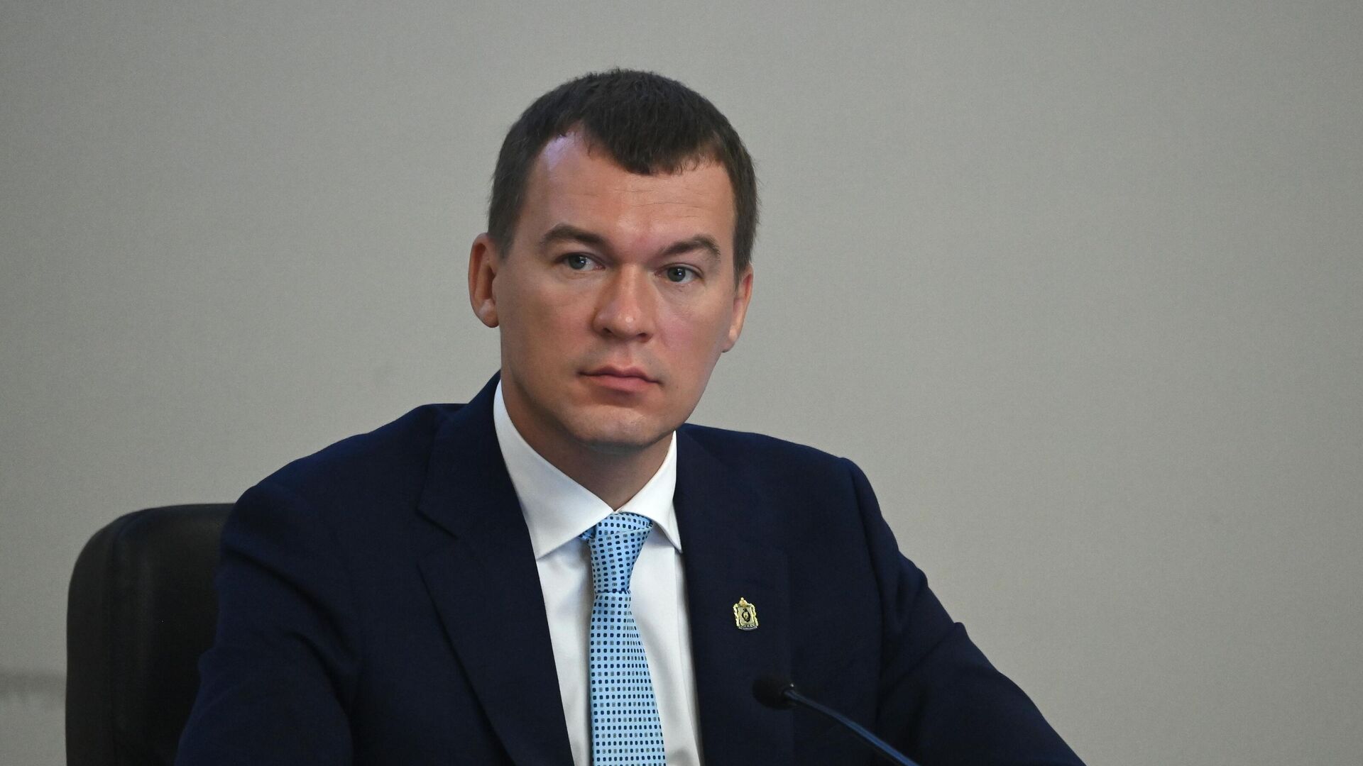 Дегтярев обсудил инвестиции с председателем Дальневосточного банка