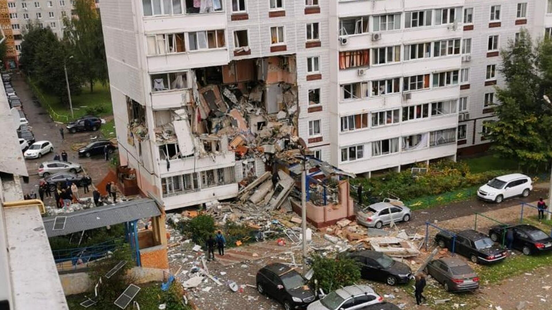 Многоквартирный жилой дом в Ногинске разрушенный в результате взрыва бытового газа - РИА Новости, 1920, 08.09.2021