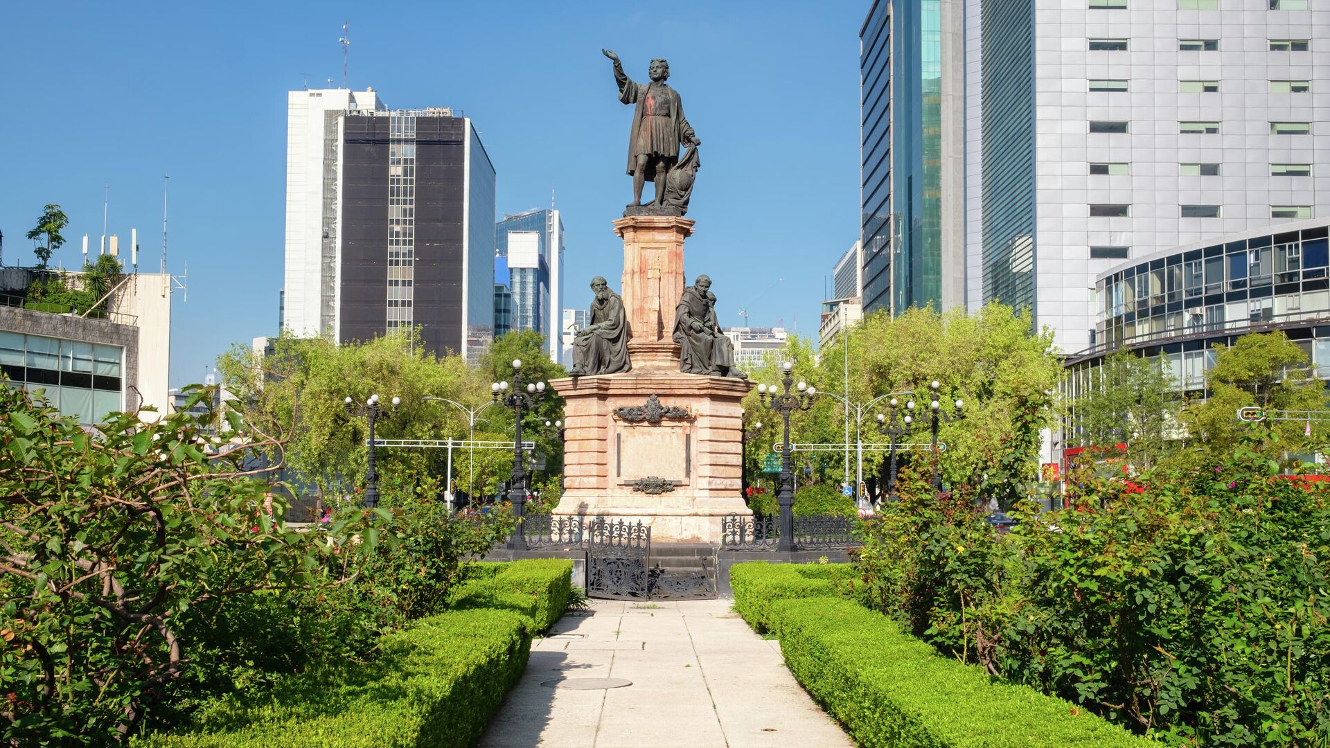 Памятник Христофору Колумбу на проспекте Пасео-де-ла-Реформа в Мехико - РИА Новости, 1920, 09.09.2021