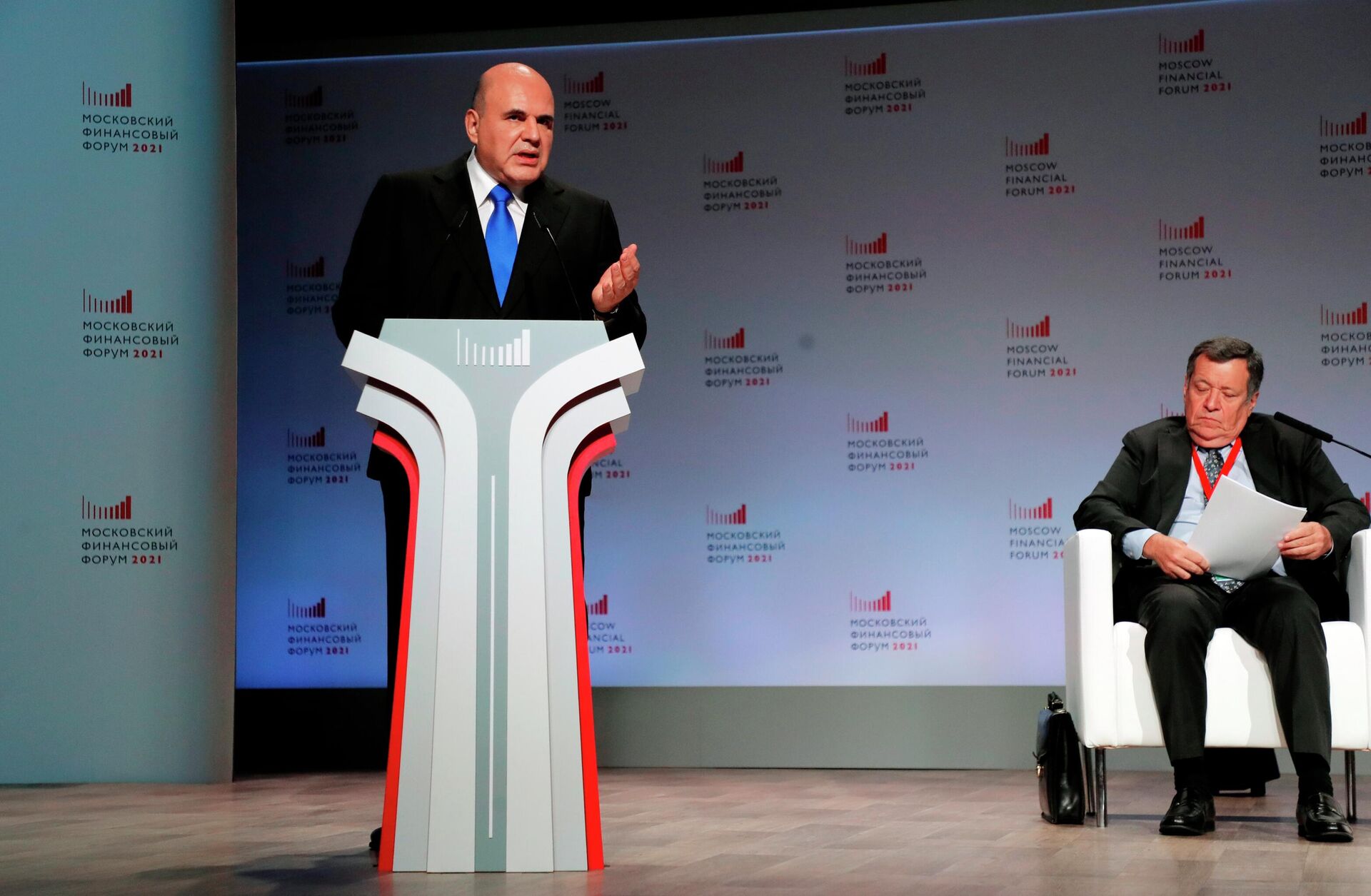 Председатель правительства РФ Михаил Мишустин выступает на Московском финансовом форуме Председатель правительства РФ Михаил Мишустин выступает на Московском финансовом форуме - РИА Новости, 1920, 13.09.2025