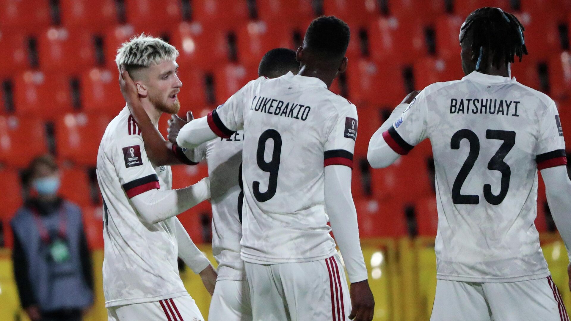 Soccer Football - World Cup - UEFA Qualifiers - Group E - Belarus v Belgium - Central Stadium Kazan, Kazan, Russia - September 8, 2021 Belgium's Dodi Lukebakio celebrates with teammates after Dennis Praet scores their first goal REUTERS/Evgenia Novozhenina - РИА Новости, 1920, 08.09.2021