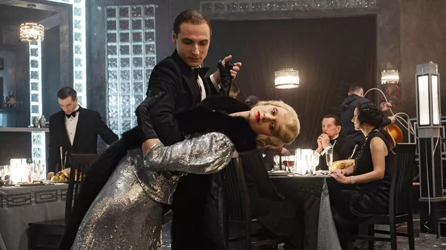 Кадр из сериала Вертинский
