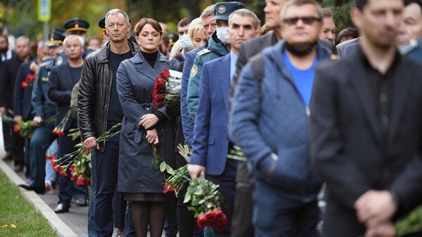 На церемонии прощания с трагически погибшим во время учений в Норильске главой МЧС Евгением Зиничевым