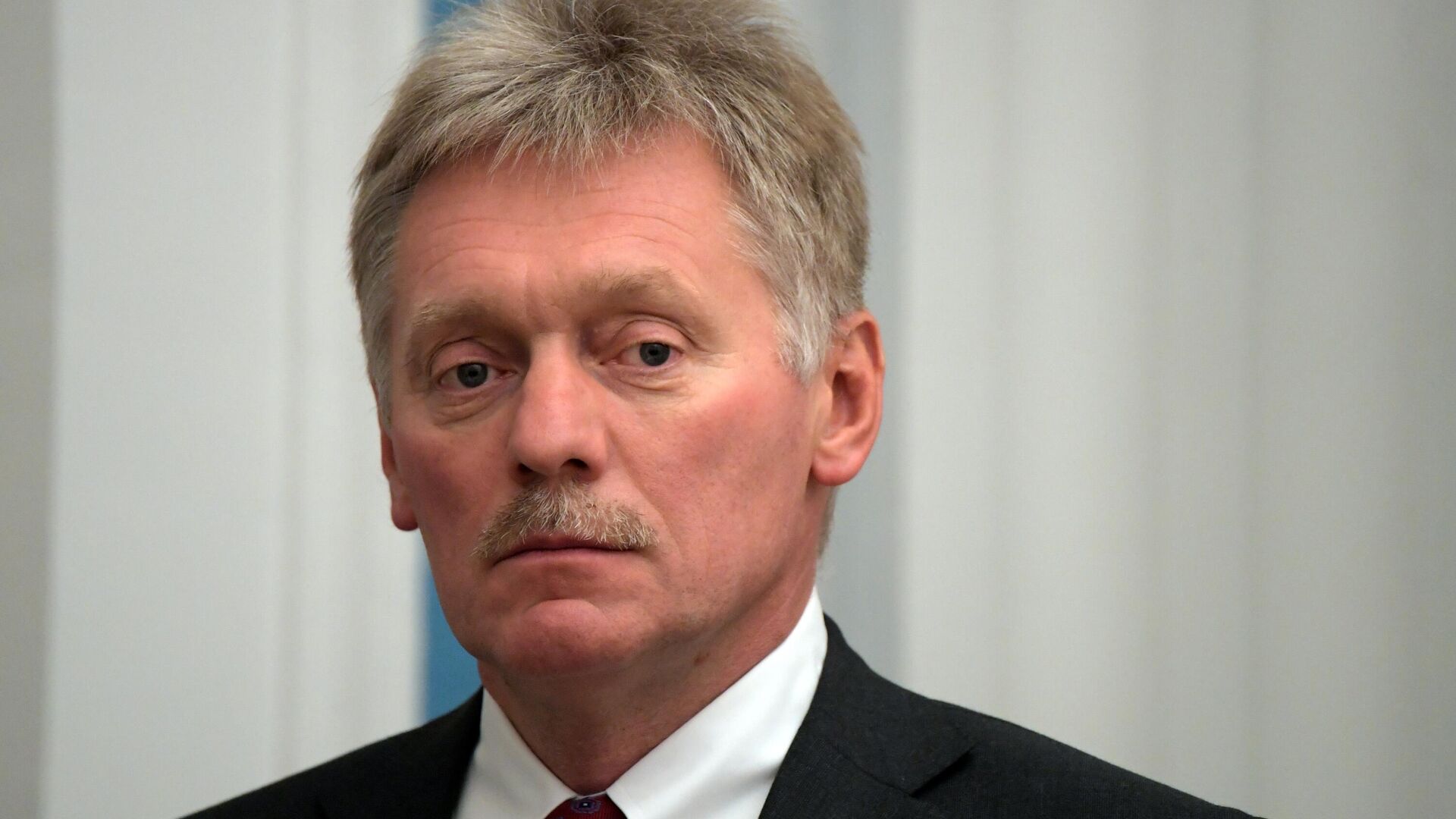 Песков не прокомментировал инициативу об увольнении мэров губернаторами