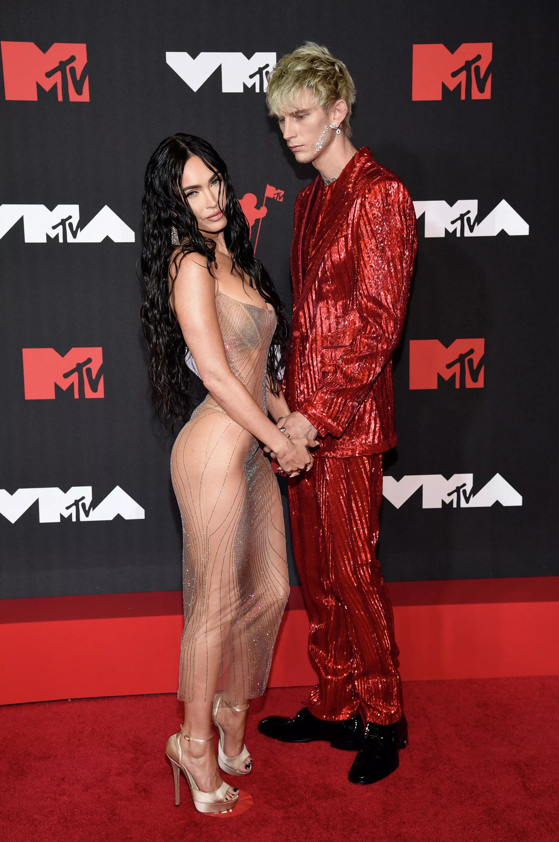 Меган Фокс Machine Gun Kelly на премии MTV Video Music Awards - РИА Новости, 1920, 18.08.2025