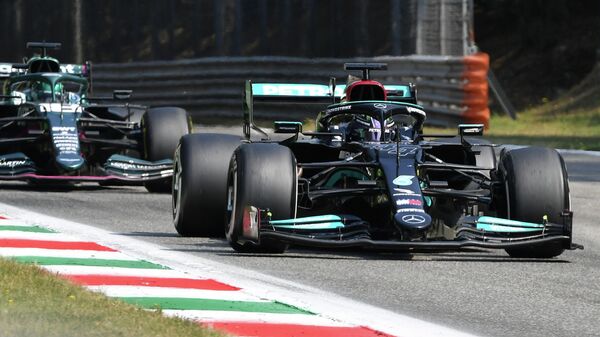 Валттери Боттас и Льюис Хэмилтон на Гран-при Италии Формулы-1