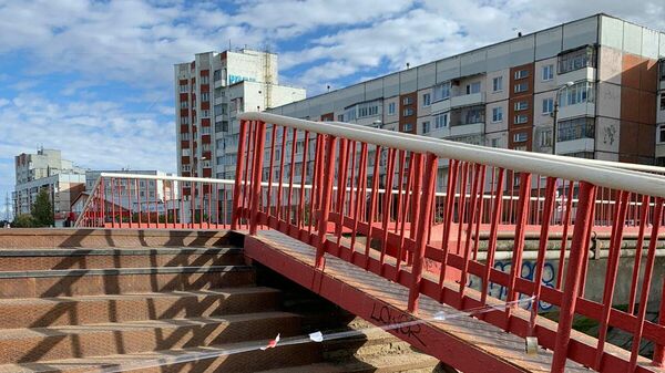 Мост по улице Лебедева в городе Северодвинске,  где был обнаружен подросток с ножевыми ранениями