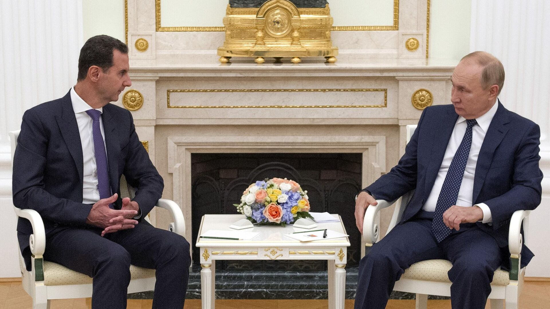 Президент РФ Владимир Путин и президент Сирии Башар Асад во время встречи - РИА Новости, 1920, 14.09.2021
