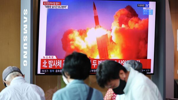 Трансляция телевизионного выпуска новостей о запуске ракет Северной Кореей